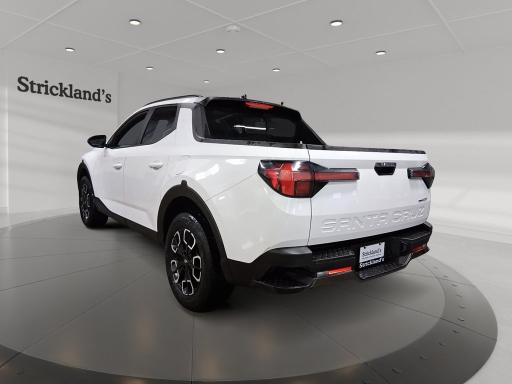 2024 Hyundai Santa Cruz Preferred AWD in Stratford, Ontario - 4 - w1024h768px