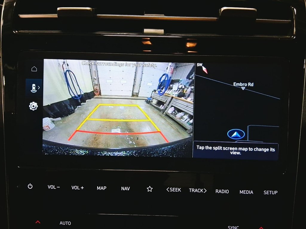 2024 Hyundai Santa Cruz Preferred AWD in Stratford, Ontario - 20 - w1024h768px