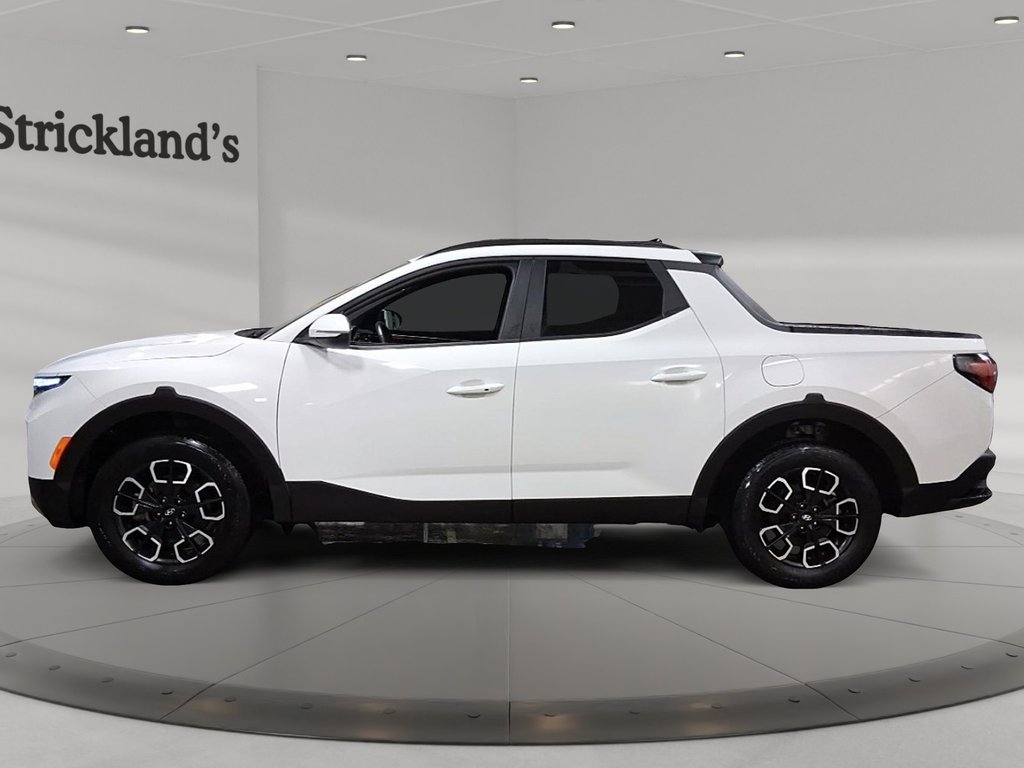 2024 Hyundai Santa Cruz Preferred AWD in Stratford, Ontario - 5 - w1024h768px