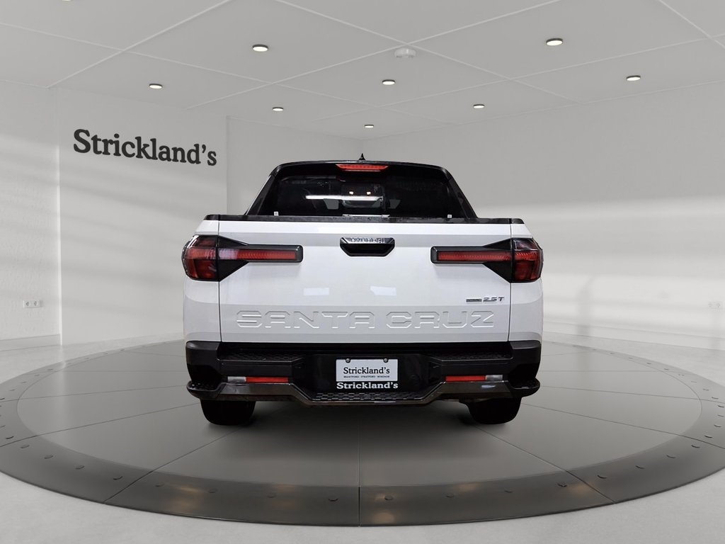 2024 Hyundai Santa Cruz Preferred AWD in Stratford, Ontario - 3 - w1024h768px