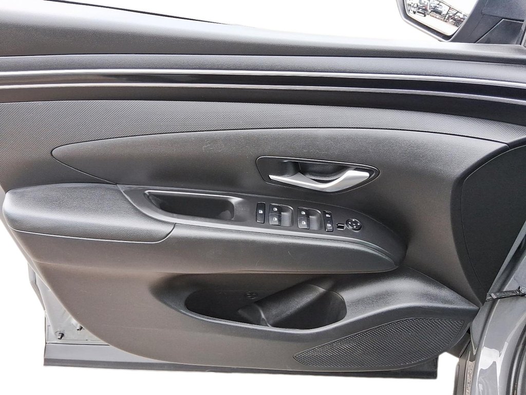 2024 Hyundai Santa Cruz Preferred AWD in Stratford, Ontario - 11 - w1024h768px