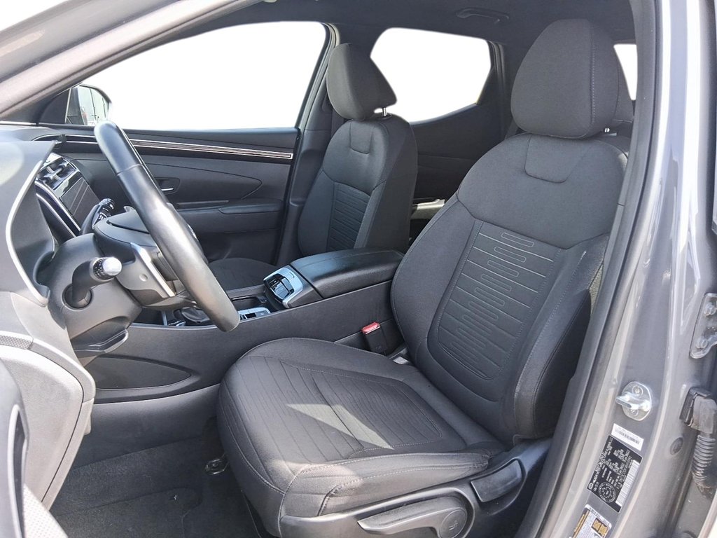 2024 Hyundai Santa Cruz Preferred AWD in Stratford, Ontario - 8 - w1024h768px