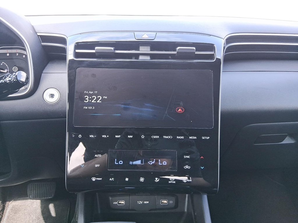 2024 Hyundai Santa Cruz Preferred AWD in Stratford, Ontario - 15 - w1024h768px