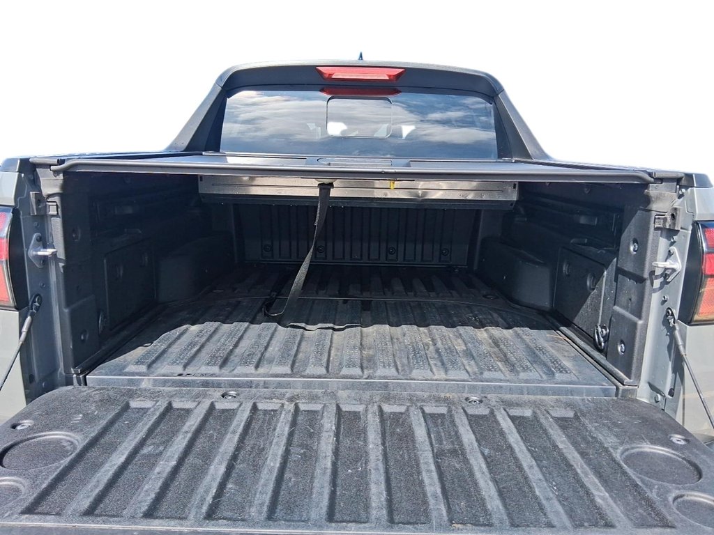 2024 Hyundai Santa Cruz Preferred AWD in Stratford, Ontario - 19 - w1024h768px