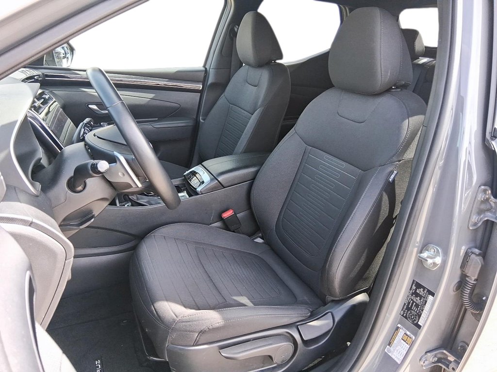 2024 Hyundai Santa Cruz Preferred AWD in Stratford, Ontario - 8 - w1024h768px