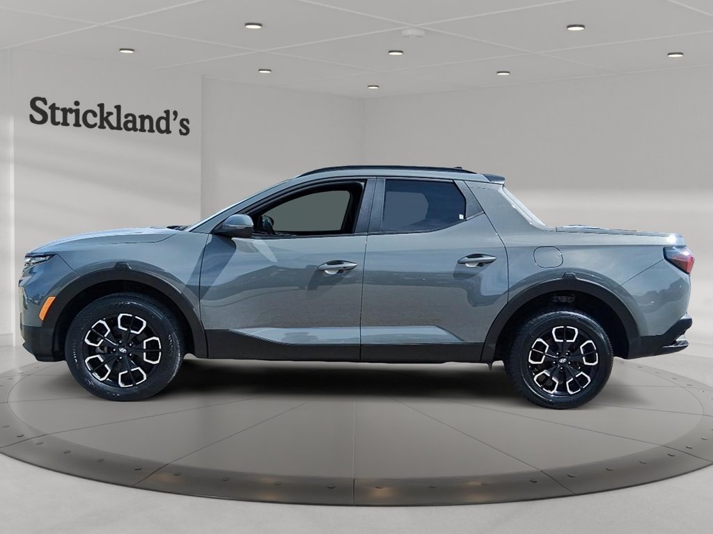 2024 Hyundai Santa Cruz Preferred AWD in Stratford, Ontario - 5 - w1024h768px
