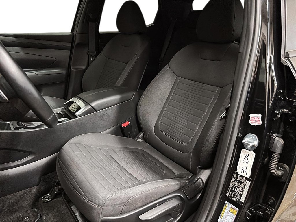 2025 Hyundai Santa Cruz Preferred AWD in Stratford, Ontario - 8 - w1024h768px