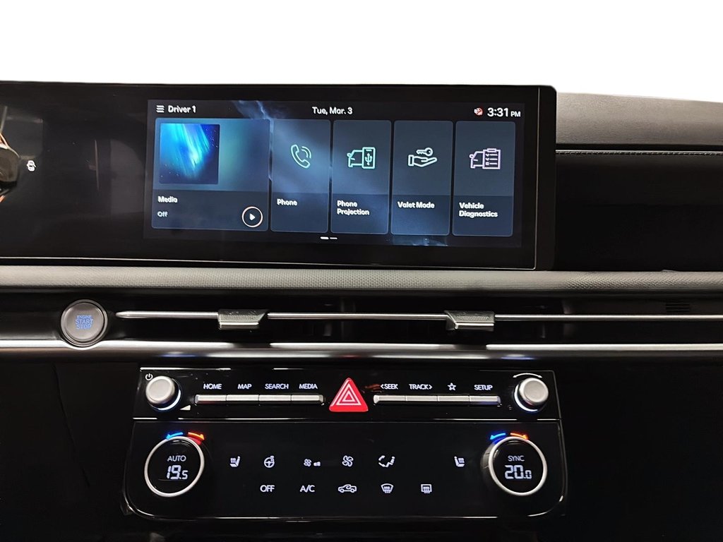 2025 Hyundai Santa Cruz Preferred AWD in Stratford, Ontario - 17 - w1024h768px