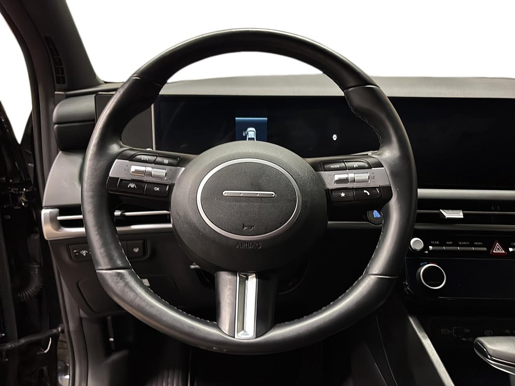 2025 Hyundai Santa Cruz Preferred AWD in Stratford, Ontario - 11 - w1024h768px