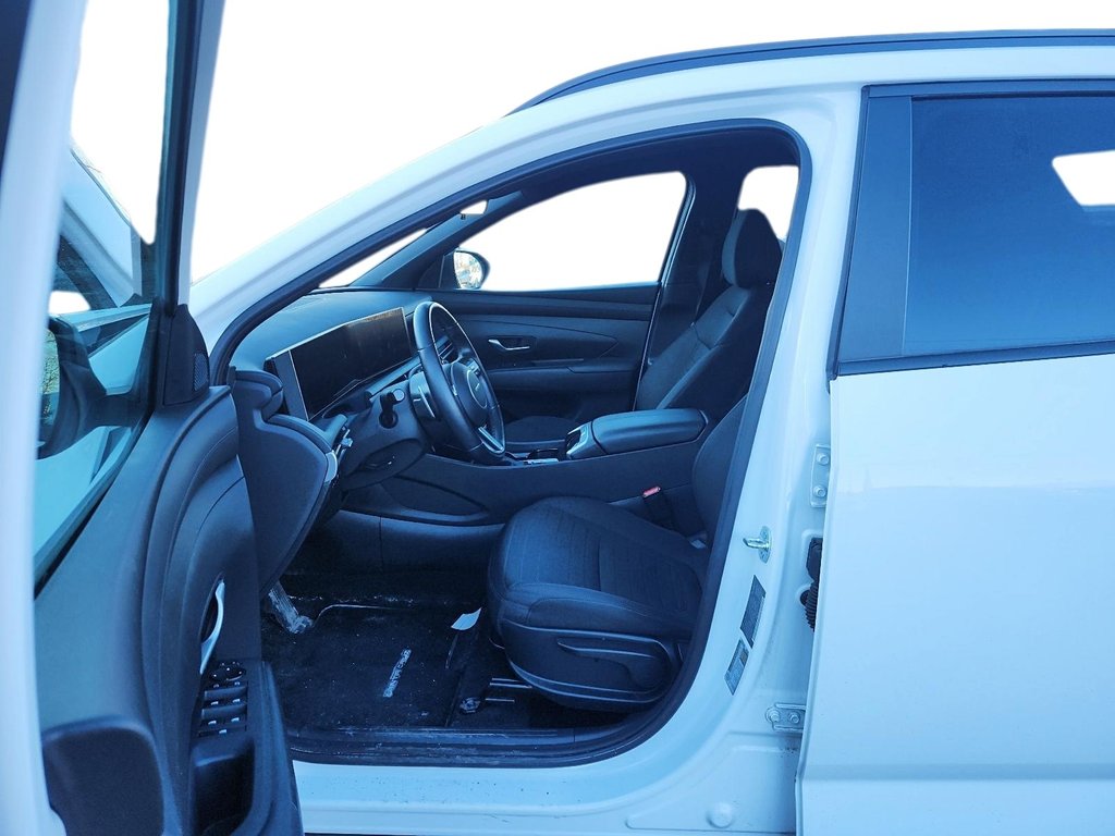 2025 Hyundai Santa Cruz Preferred AWD in Stratford, Ontario - 7 - w1024h768px