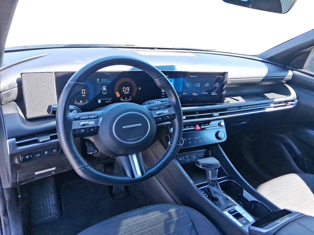 2025 Hyundai Santa Cruz Preferred AWD in Stratford, Ontario - 10 - w1024h768px