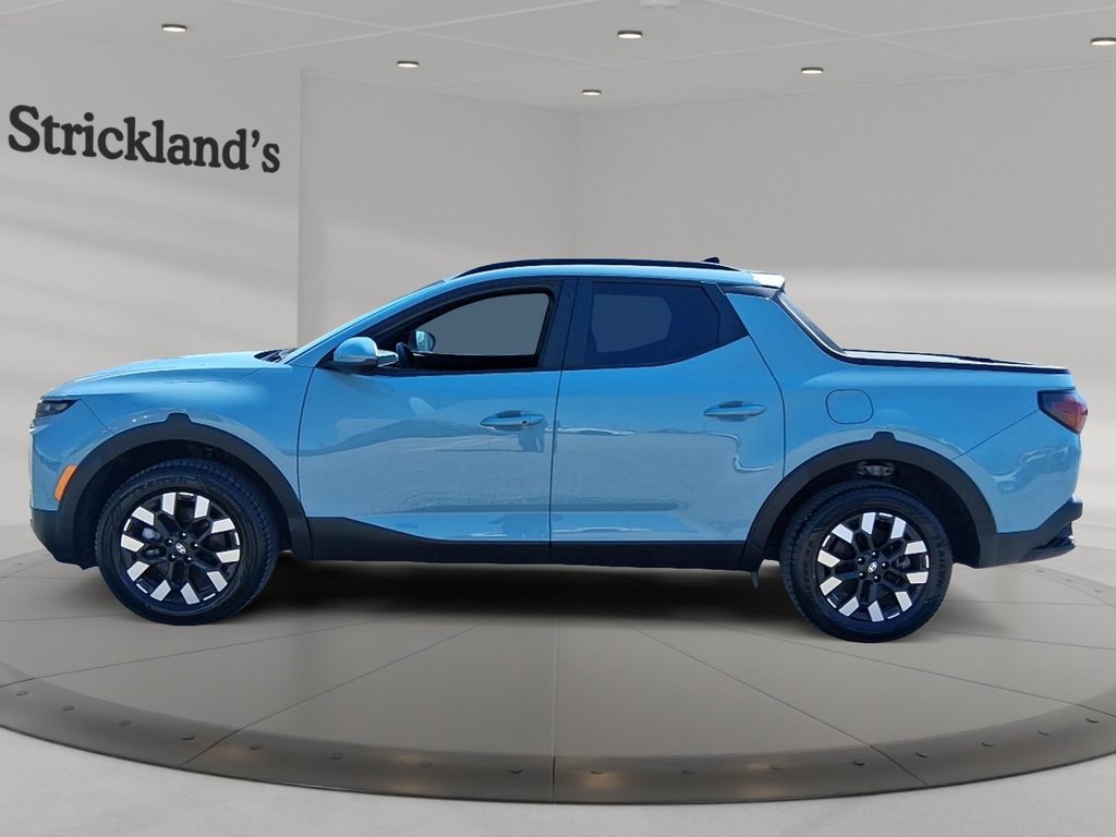 2025 Hyundai Santa Cruz Preferred AWD in Stratford, Ontario - 5 - w1024h768px
