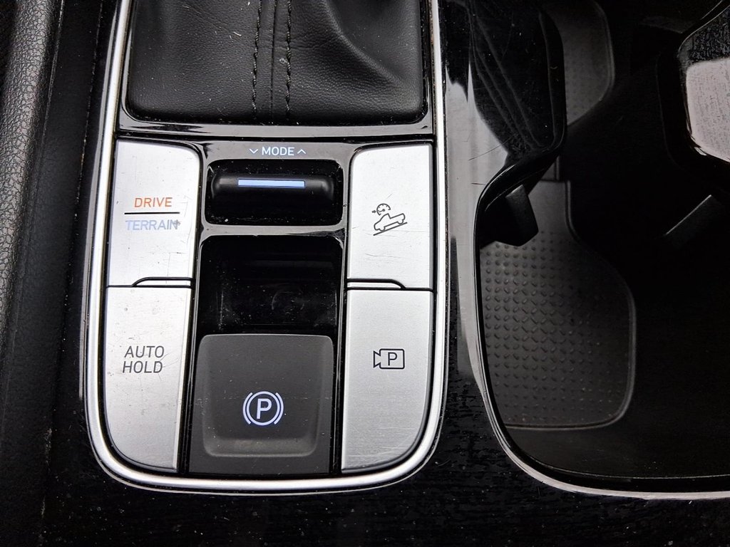 2025 Hyundai Santa Cruz Preferred AWD in Stratford, Ontario - 17 - w1024h768px