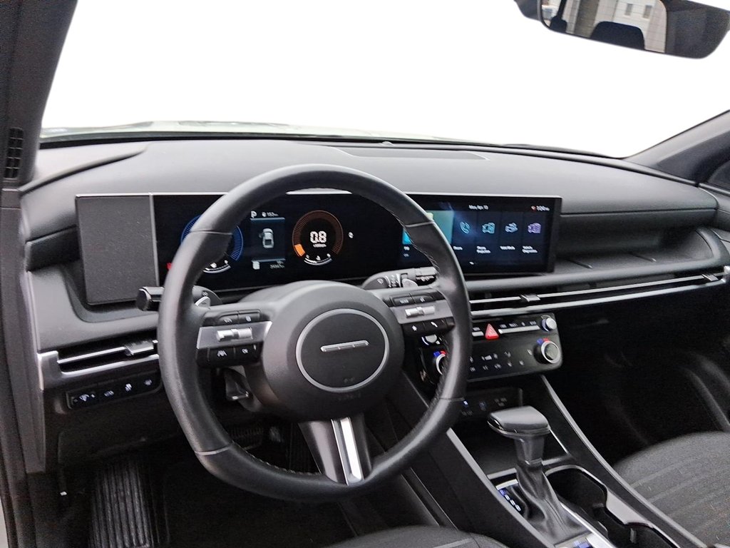 2025 Hyundai Santa Cruz Preferred AWD in Stratford, Ontario - 10 - w1024h768px