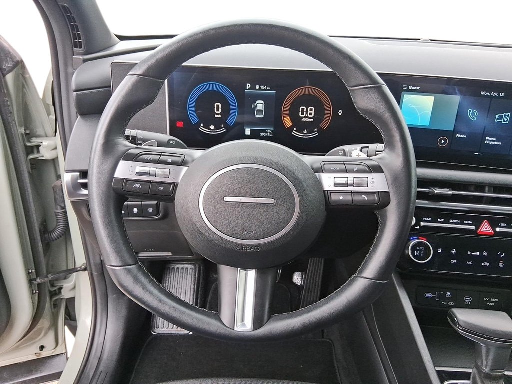 2025 Hyundai Santa Cruz Preferred AWD in Stratford, Ontario - 12 - w1024h768px