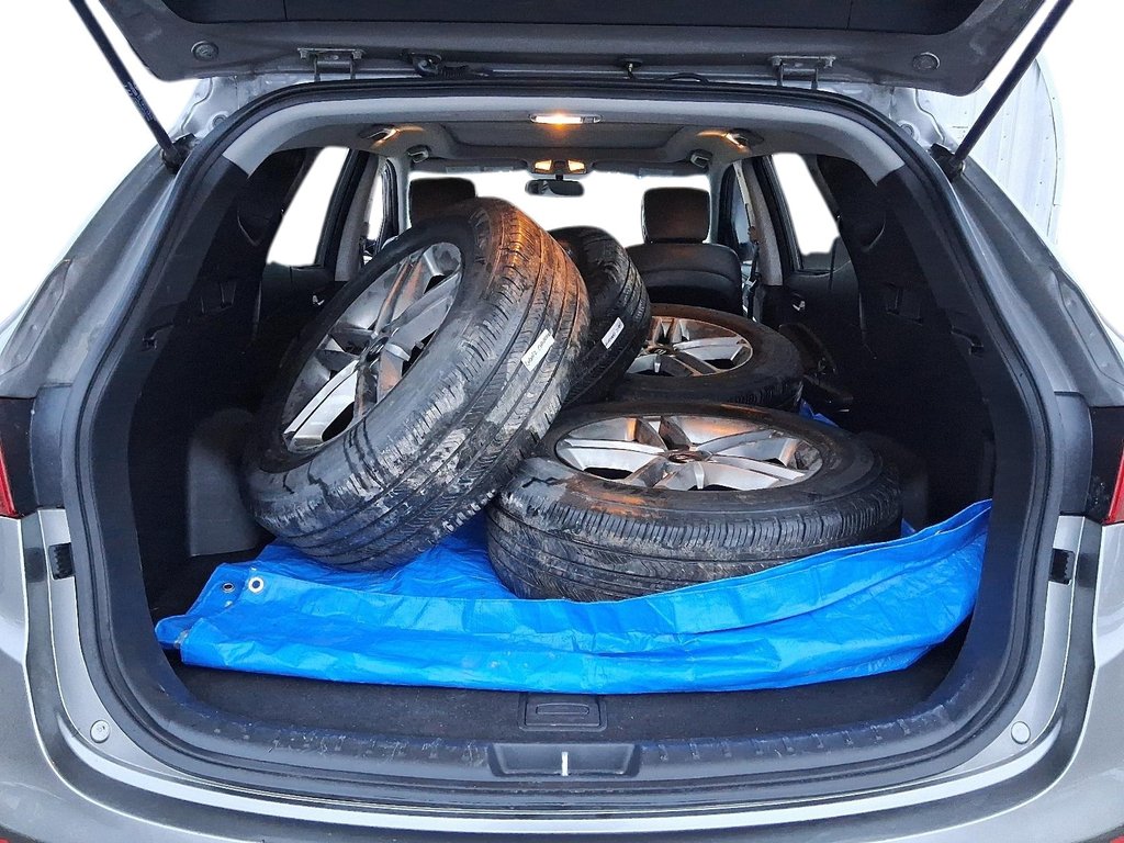 2018 Hyundai Santa Fe Sport AWD 2.4L SE in Stratford, Ontario - 6 - w1024h768px