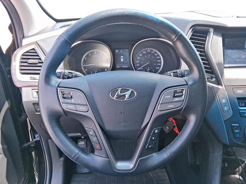 2018 Hyundai Santa Fe Sport AWD 2.4L SE in Stratford, Ontario - 12 - w1024h768px