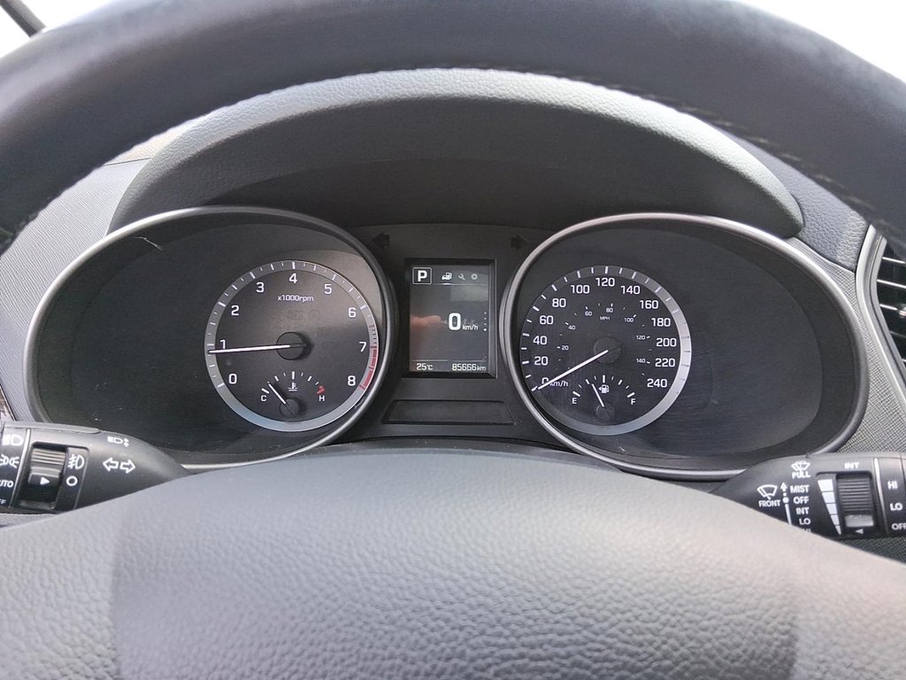 2018 Hyundai Santa Fe Sport AWD 2.4L SE in Stratford, Ontario - 14 - w1024h768px