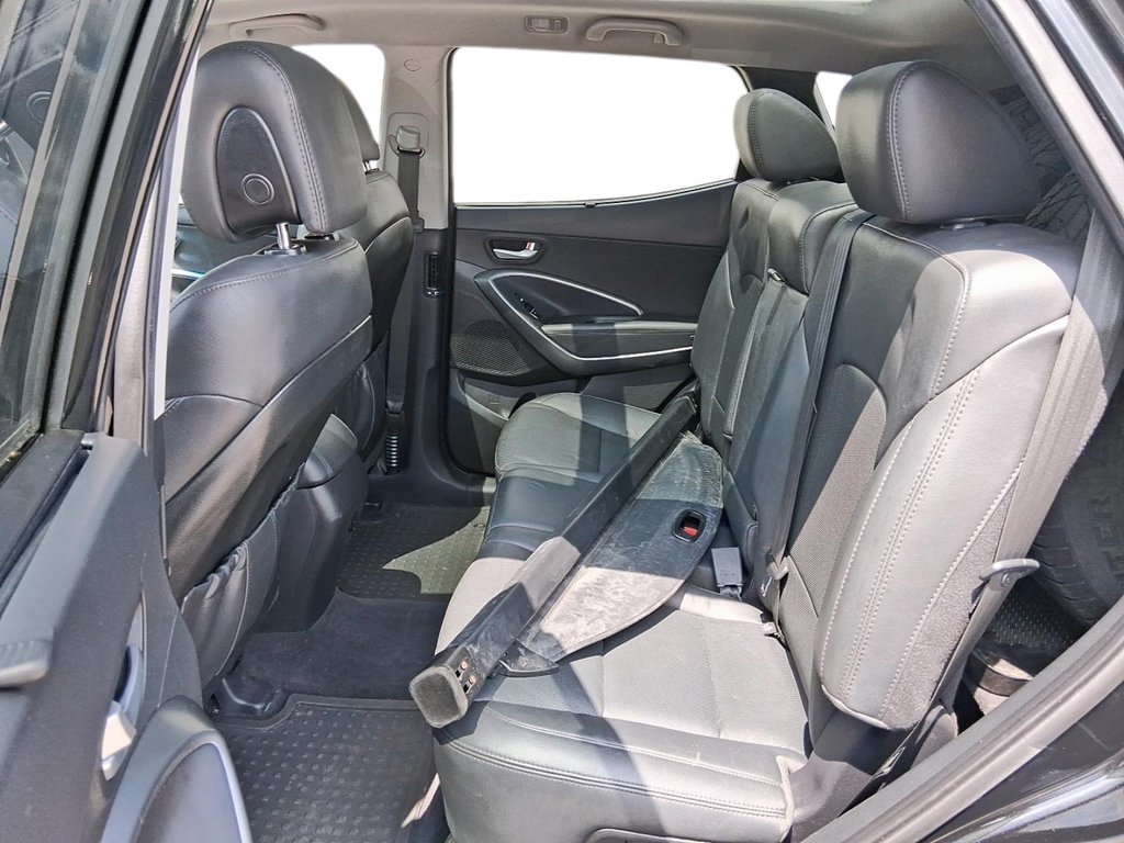2018 Hyundai Santa Fe Sport AWD 2.4L SE in Stratford, Ontario - 9 - w1024h768px