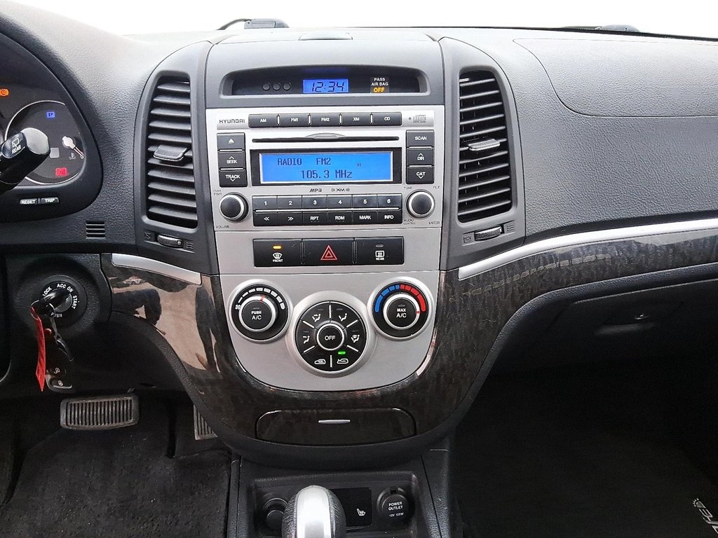 2008 Hyundai Santa Fe GL 3.3L V6 at in Stratford, Ontario - 16 - w1024h768px