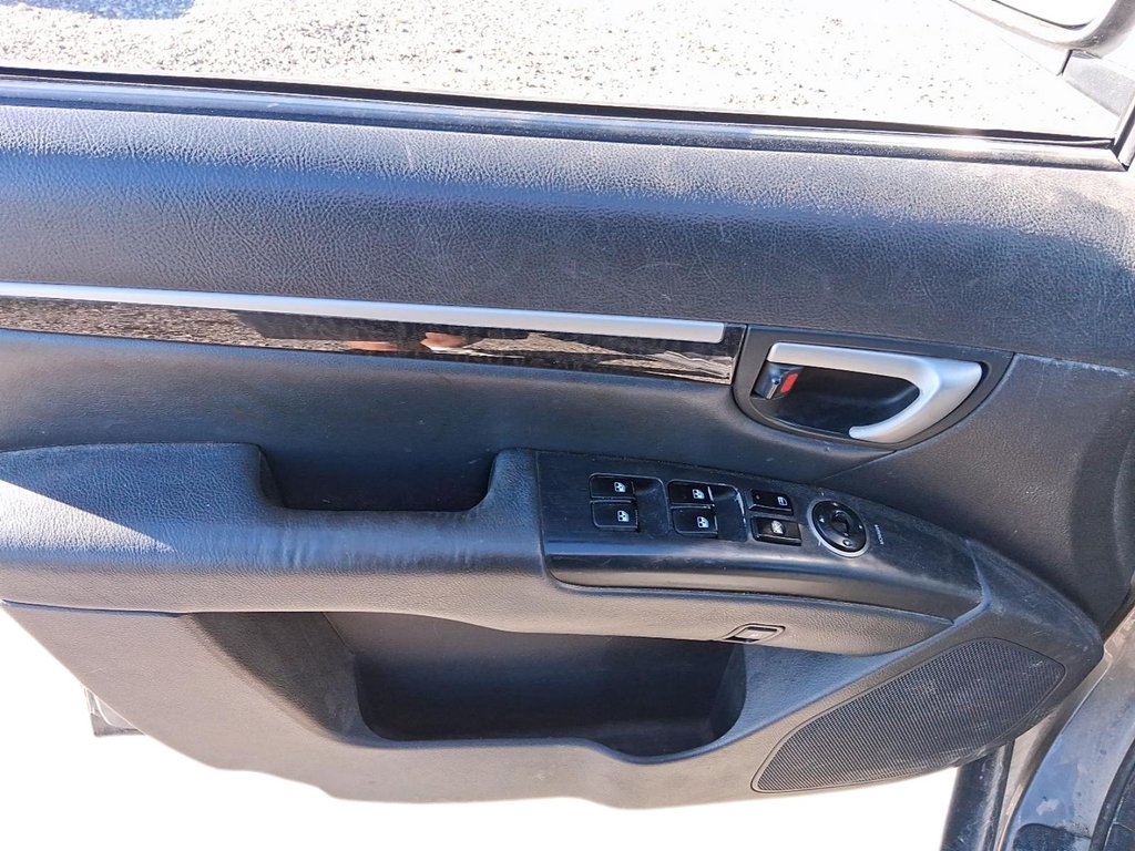 2009 Hyundai Santa Fe GL 2.7L V6 FWD at in Stratford, Ontario - 9 - w1024h768px