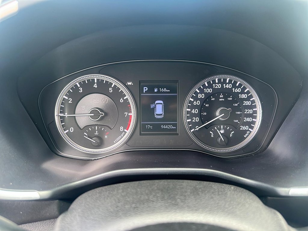 2020 Hyundai Santa Fe Essential AWD 2.4L Safety Package in Stratford, Ontario - 13 - w1024h768px