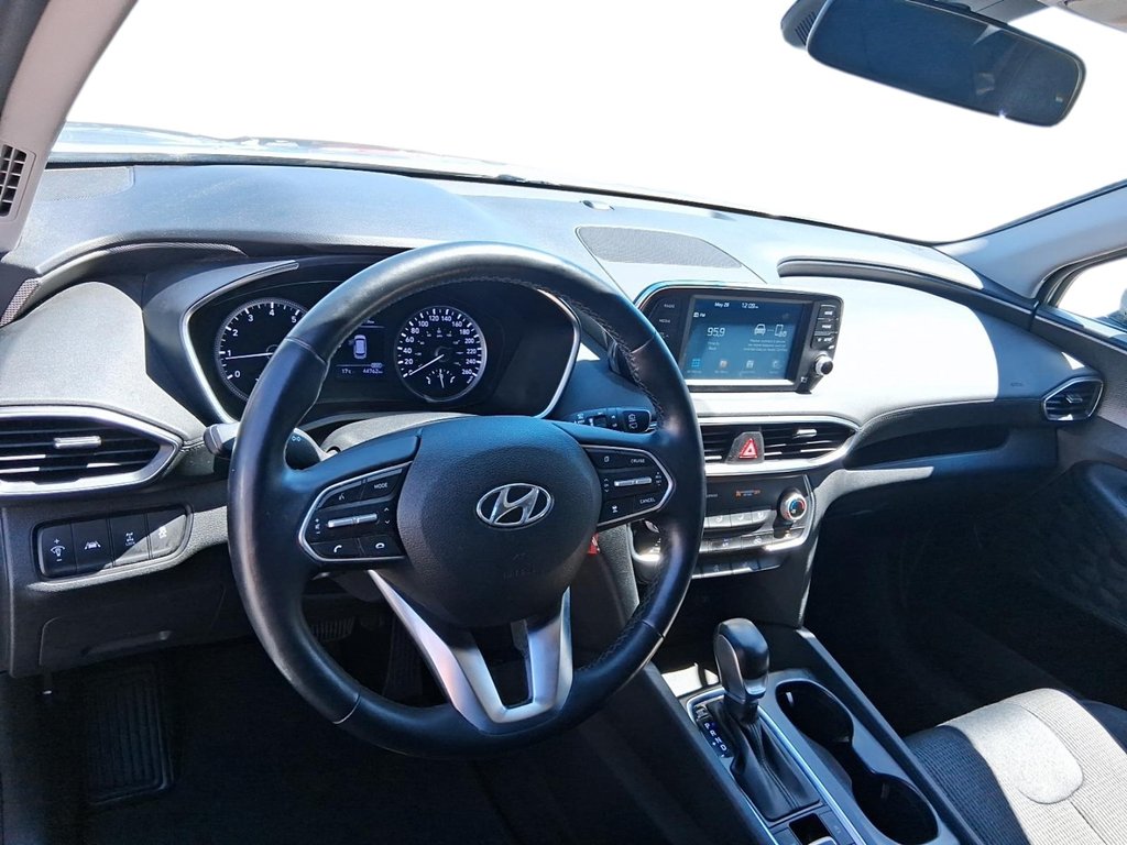 2020 Hyundai Santa Fe Essential AWD 2.4L Safety Package in Stratford, Ontario - 10 - w1024h768px