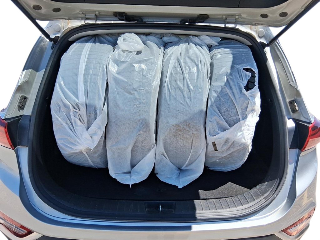 2020 Hyundai Santa Fe Essential AWD 2.4L Safety Package in Stratford, Ontario - 6 - w1024h768px