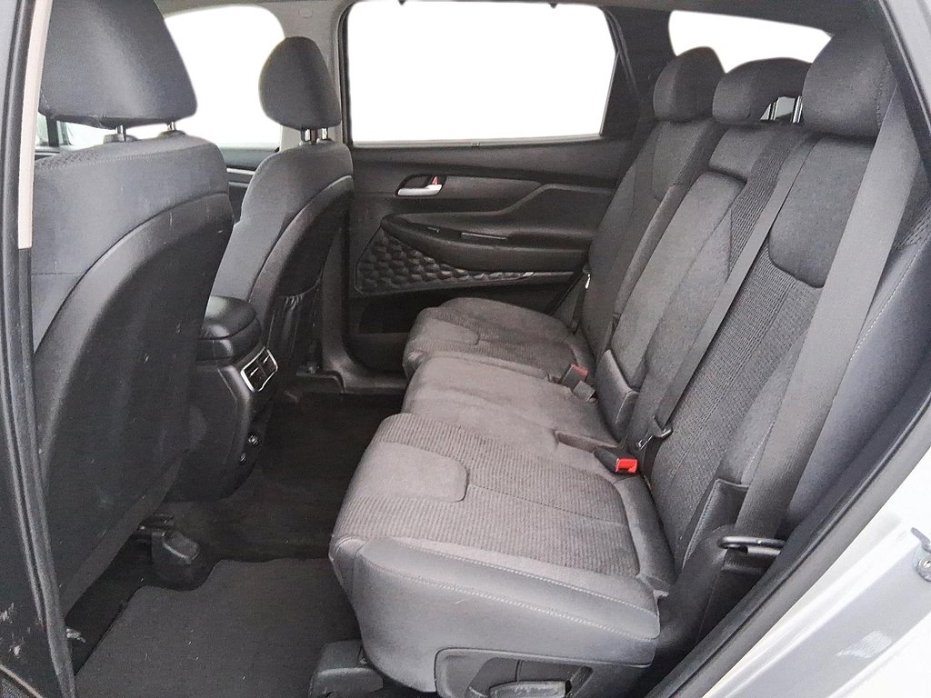 2022 Hyundai Santa Fe Preferred AWD 2.5L in Stratford, Ontario - 9 - w1024h768px