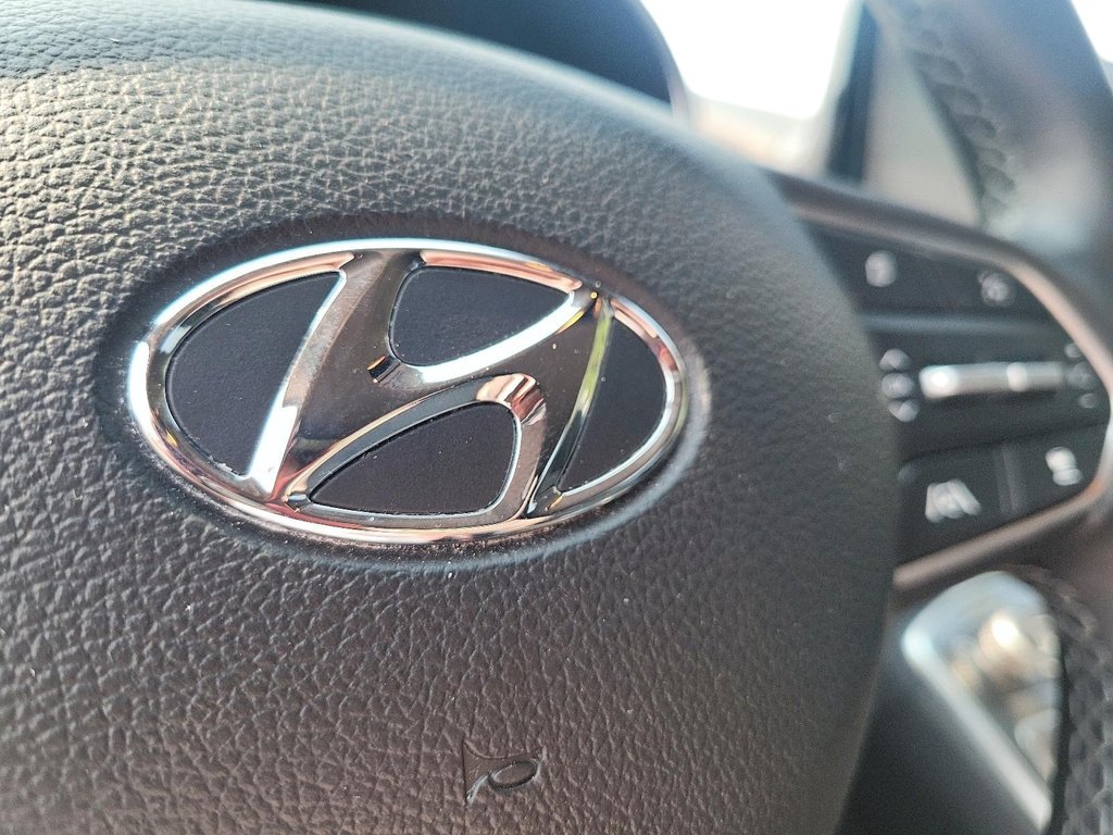 2023 Hyundai Santa Fe Preferred AWD 2.5L in Stratford, Ontario - 18 - w1024h768px