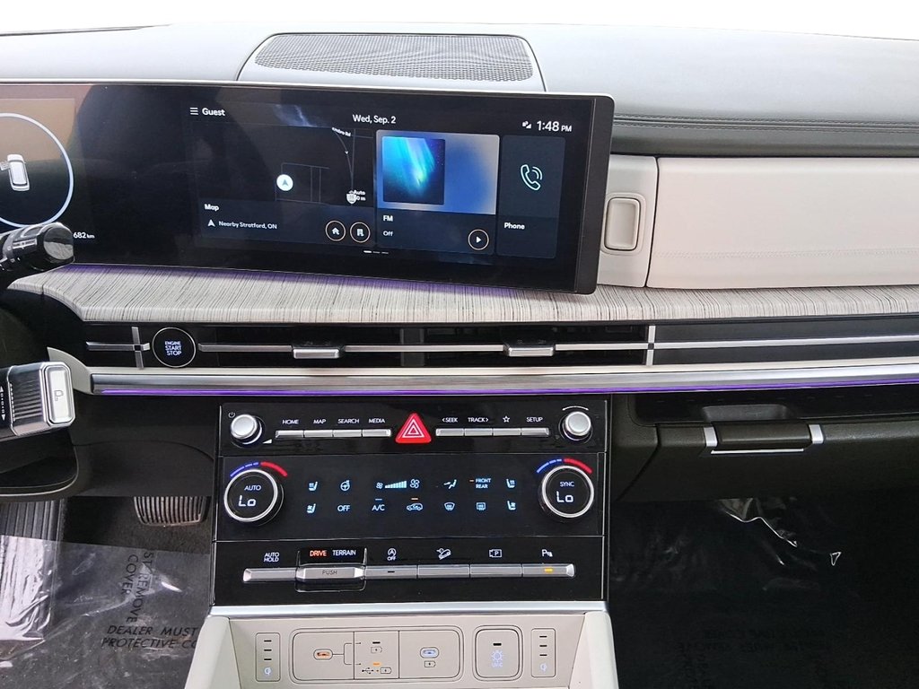 2025 Hyundai Santa Fe Ultimate Calligraphy AWD w/Beige Interior in Stratford, Ontario - 16 - w1024h768px