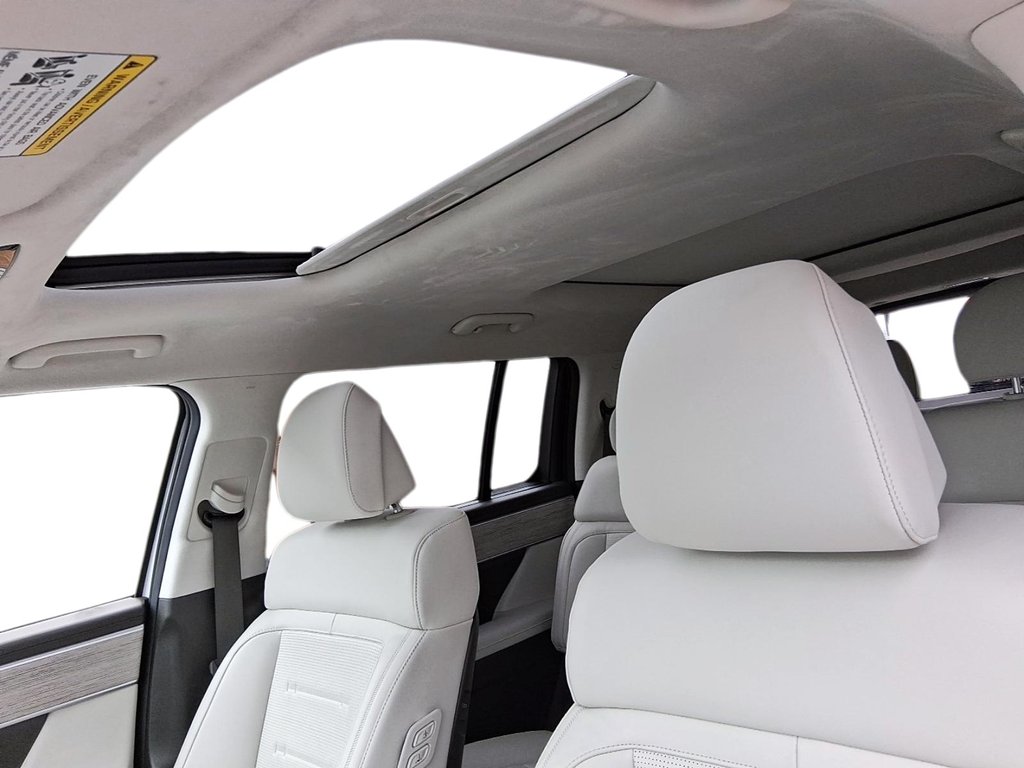 2025 Hyundai Santa Fe Ultimate Calligraphy AWD w/Beige Interior in Stratford, Ontario - 19 - w1024h768px