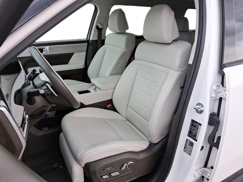 2025 Hyundai Santa Fe Ultimate Calligraphy AWD w/Beige Interior in Stratford, Ontario - 8 - w1024h768px