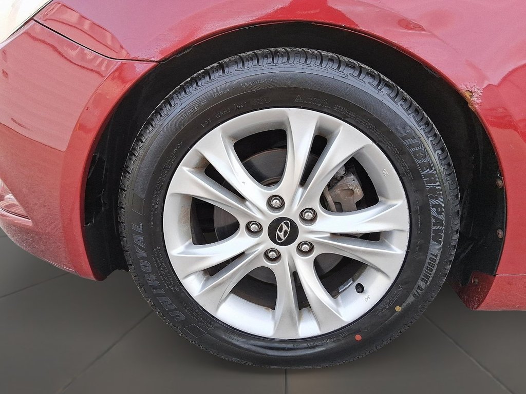 2011 Hyundai Sonata 2.0T Limited at in Stratford, Ontario - 7 - w1024h768px