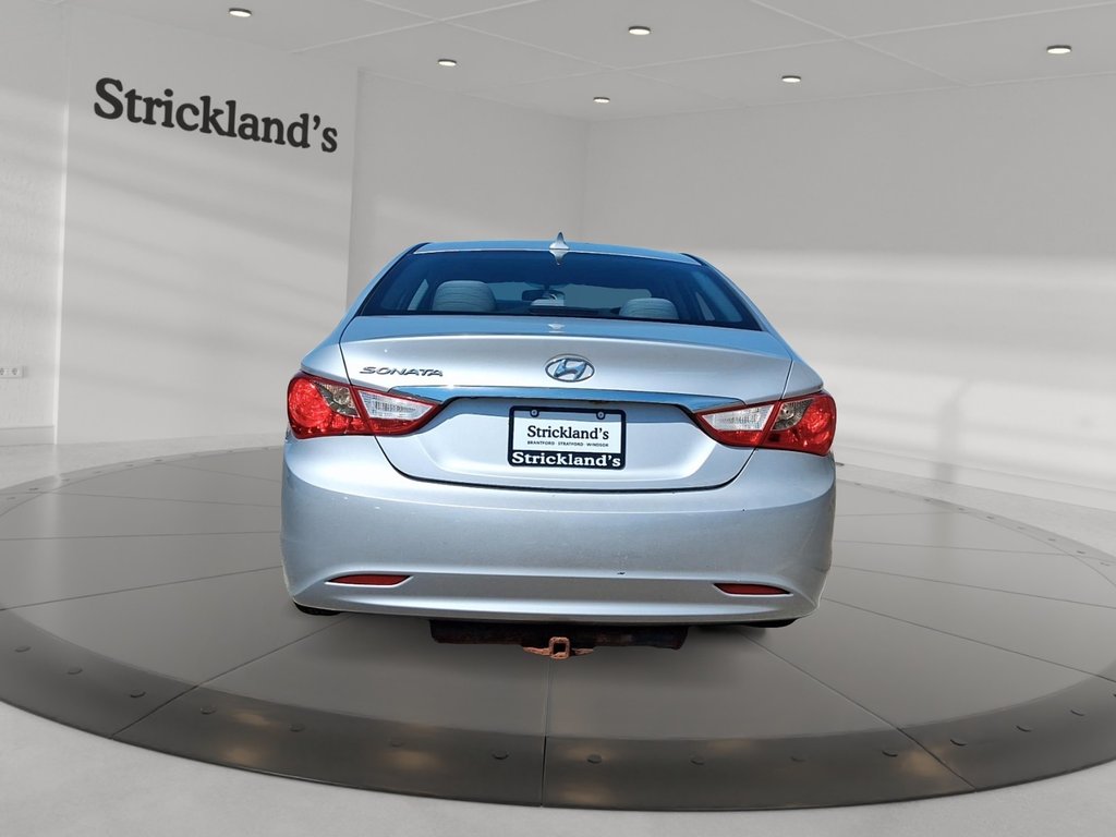 2012 Hyundai Sonata GL at in Stratford, Ontario - 3 - w1024h768px