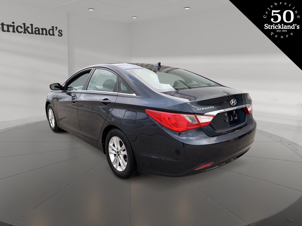 2013  Sonata GL at in Stratford, Ontario - 4 - w1024h768px