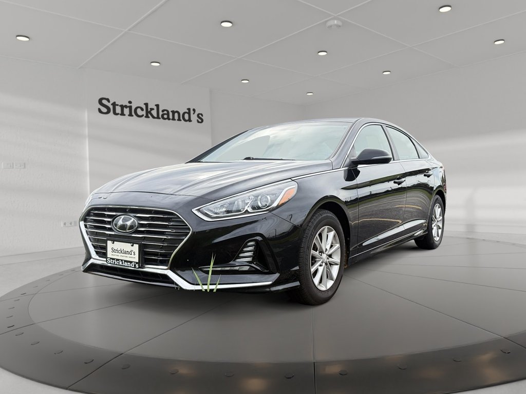 2019 Hyundai Sonata Essential in Stratford, Ontario - 1 - w1024h768px