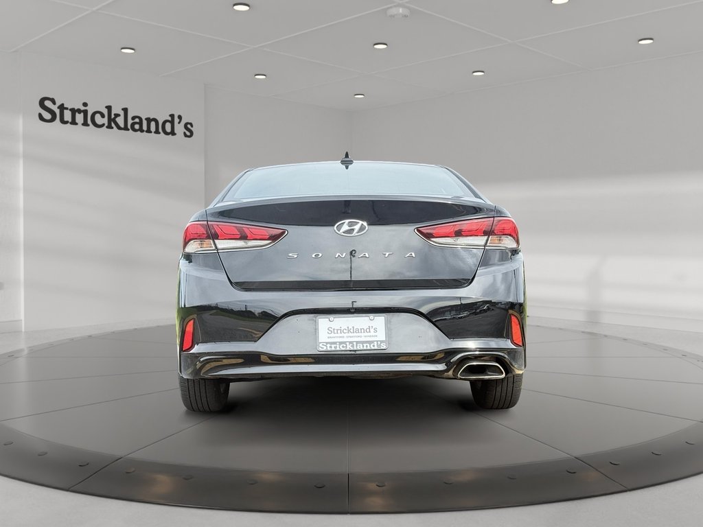2019 Hyundai Sonata Essential in Stratford, Ontario - 3 - w1024h768px