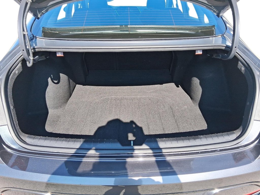 2021 Hyundai Sonata Preferred in Stratford, Ontario - 6 - w1024h768px