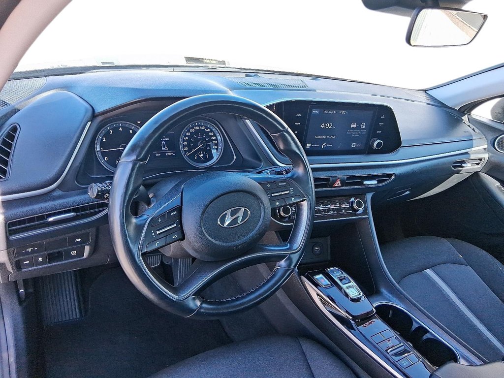 2021 Hyundai Sonata Preferred in Stratford, Ontario - 9 - w1024h768px