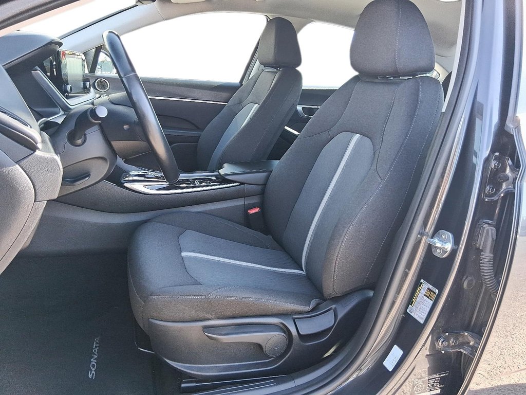 2021 Hyundai Sonata Preferred in Stratford, Ontario - 8 - w1024h768px