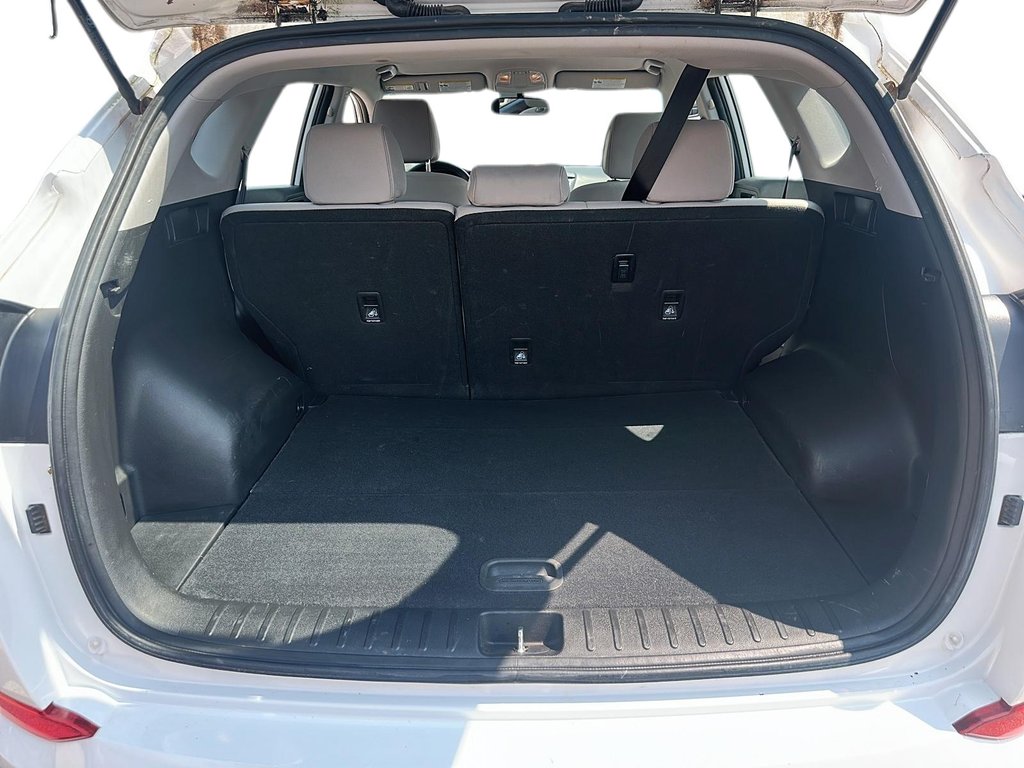2017 Hyundai Tucson FWD 2.0L SE in Stratford, Ontario - 6 - w1024h768px