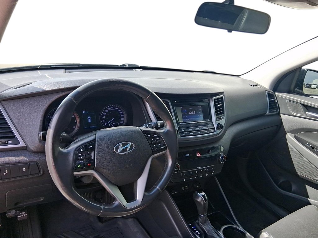 2017 Hyundai Tucson AWD 2.0L SE in Stratford, Ontario - 9 - w1024h768px