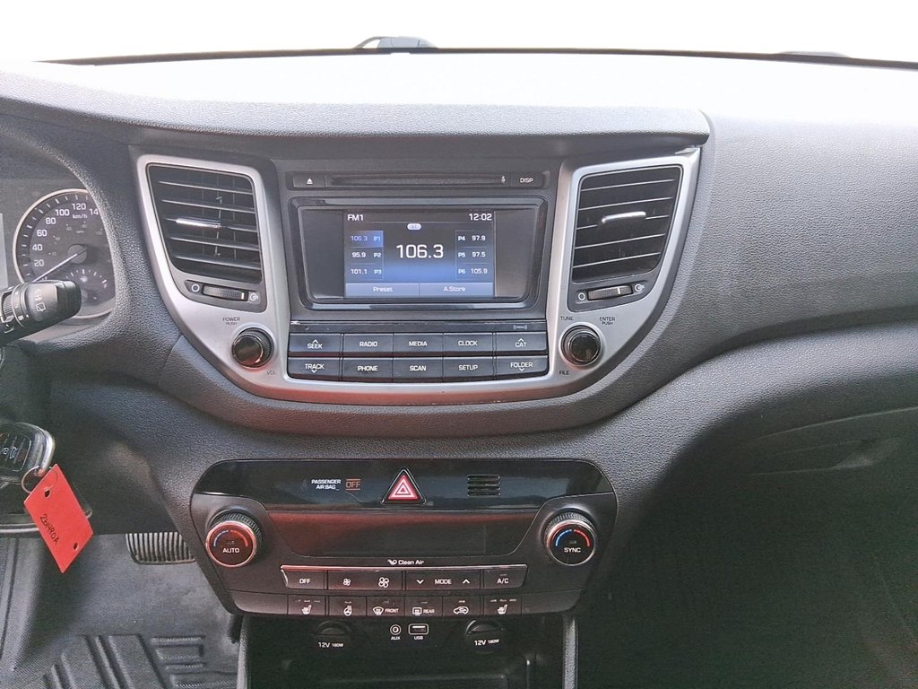 2017 Hyundai Tucson AWD 2.0L SE in Stratford, Ontario - 14 - w1024h768px