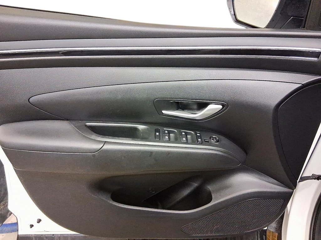 2024 Hyundai Tucson Preferred AWD in Stratford, Ontario - 11 - w1024h768px