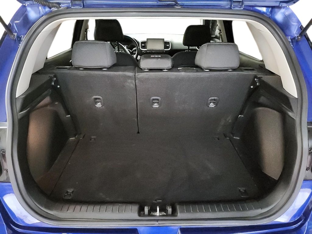 2021 Hyundai Venue FWD Preferred in Stratford, Ontario - 6 - w1024h768px