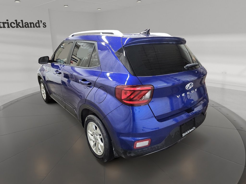 2021 Hyundai Venue FWD Preferred in Stratford, Ontario - 4 - w1024h768px