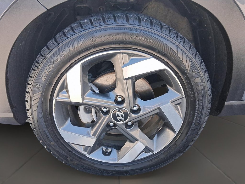 2023 Hyundai Venue FWD Ultimate w/ Black Interior in Stratford, Ontario - 7 - w1024h768px