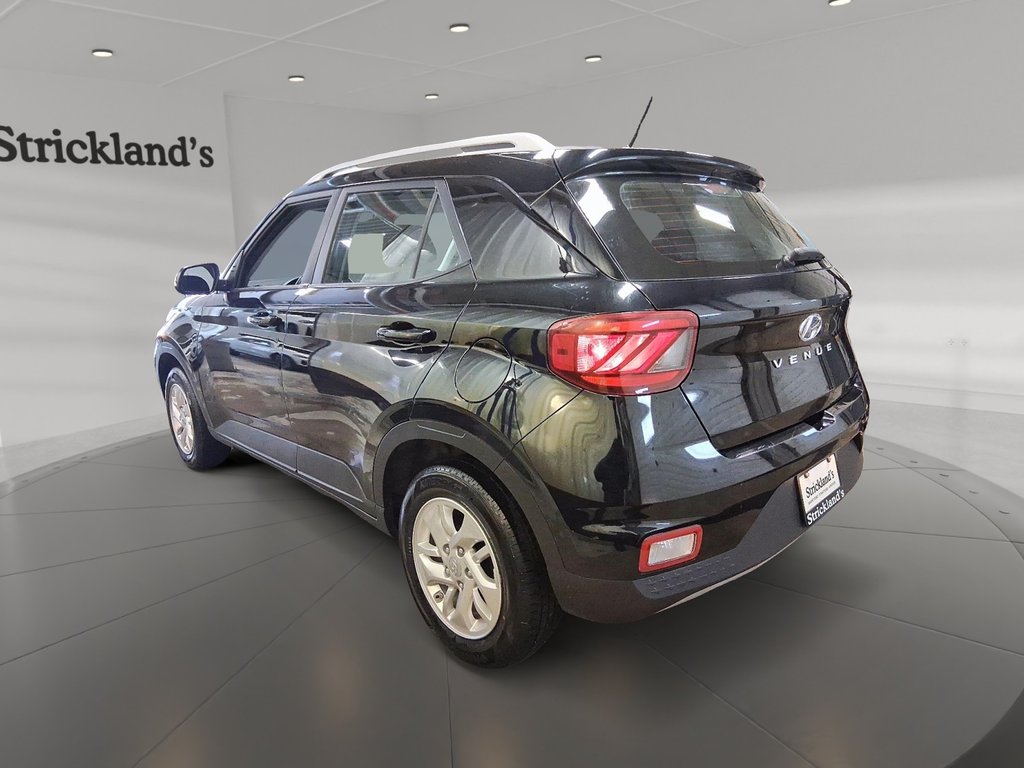 2024 Hyundai Venue Preferred IVT in Stratford, Ontario - 4 - w1024h768px