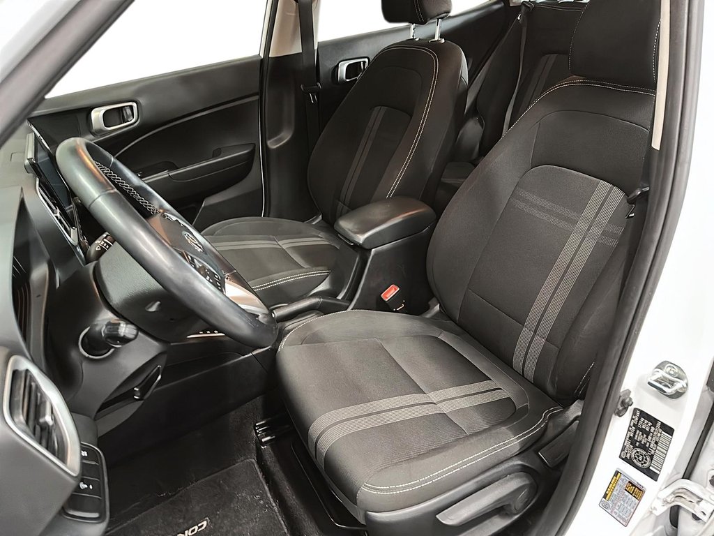 2024 Hyundai Venue Preferred IVT in Stratford, Ontario - 8 - w1024h768px